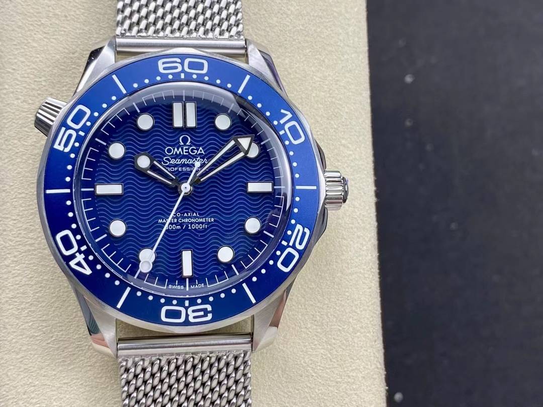 【龙腾腕表】复刻手表与真手表的差异：深入评测与选购指南