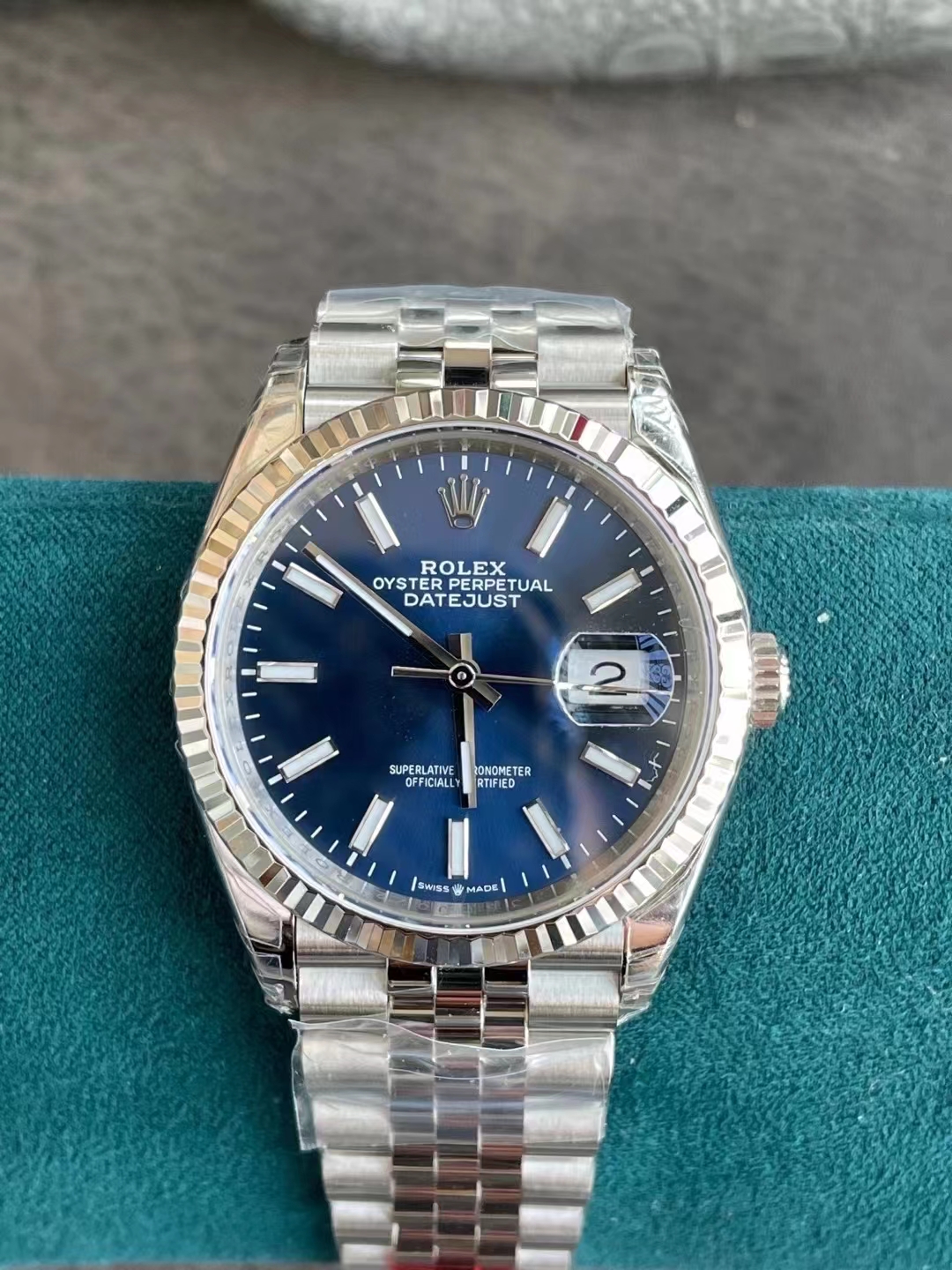 【龙腾腕表】VS厂劳力士日志狗牙圈搭配3235机芯怎么样？41尺寸与36尺寸怎么选？ - 小轻秀场