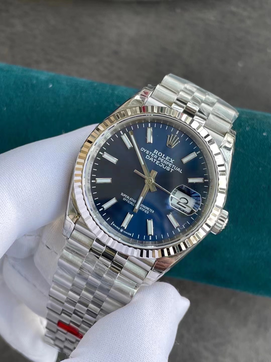 【龙腾腕表】VS厂劳力士日志狗牙圈搭配3235机芯怎么样？41尺寸与36尺寸怎么选？ - 小轻秀场