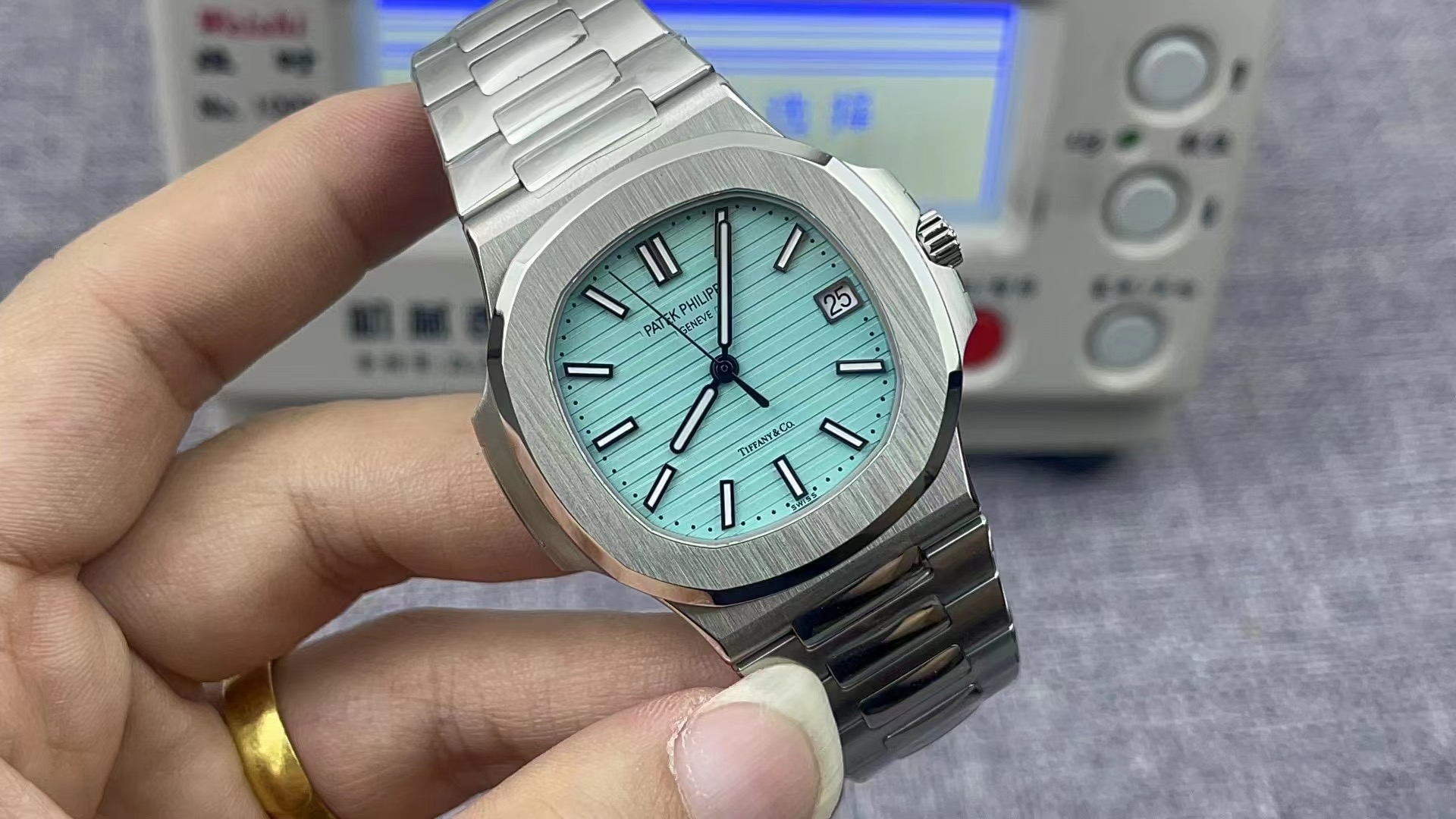 【龙腾腕表】NBA詹姆斯同款3k厂百达翡丽蒂芙尼鹦鹉螺与vs厂劳力士恒动蒂芙尼对比 - 小轻秀场